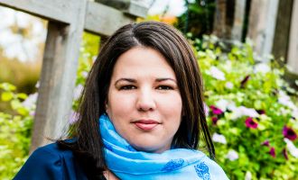 Adele Roux, Destination Specialist